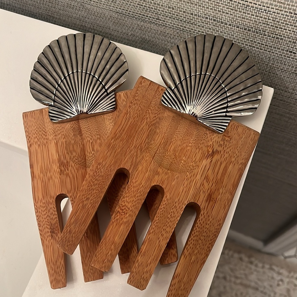 Beautiful Sea Shell Wooden & Metalware Salad Serving Set of TWO🥗‼️PRICE DROP‼️